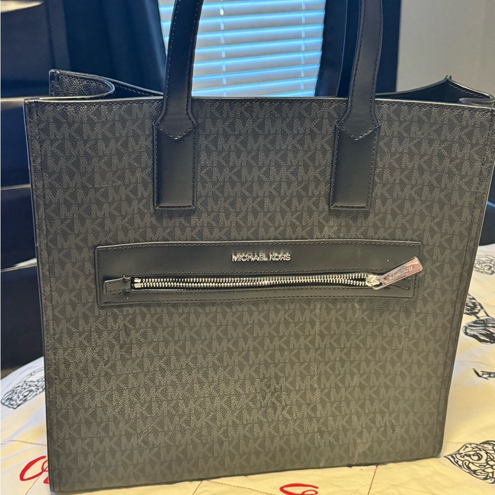 Michael Kors black logo tote and matching wallet